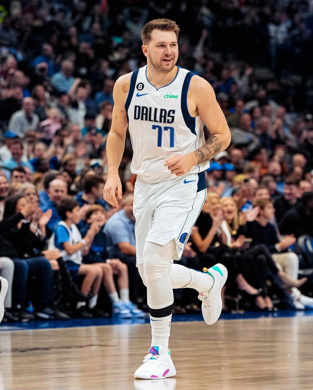 Read more about the article Luka Doncic injury: He limped off the court during a game against the Phoenix Suns